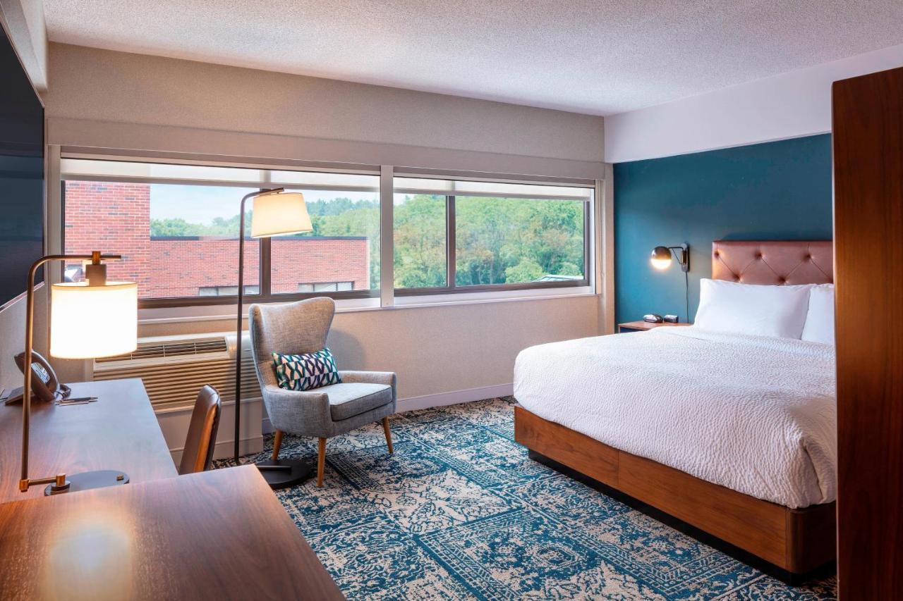 Four Points By Sheraton Norwood Conference Center Esterno foto