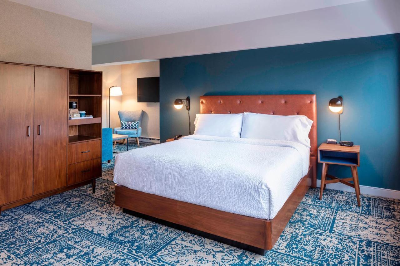 Four Points By Sheraton Norwood Conference Center Esterno foto