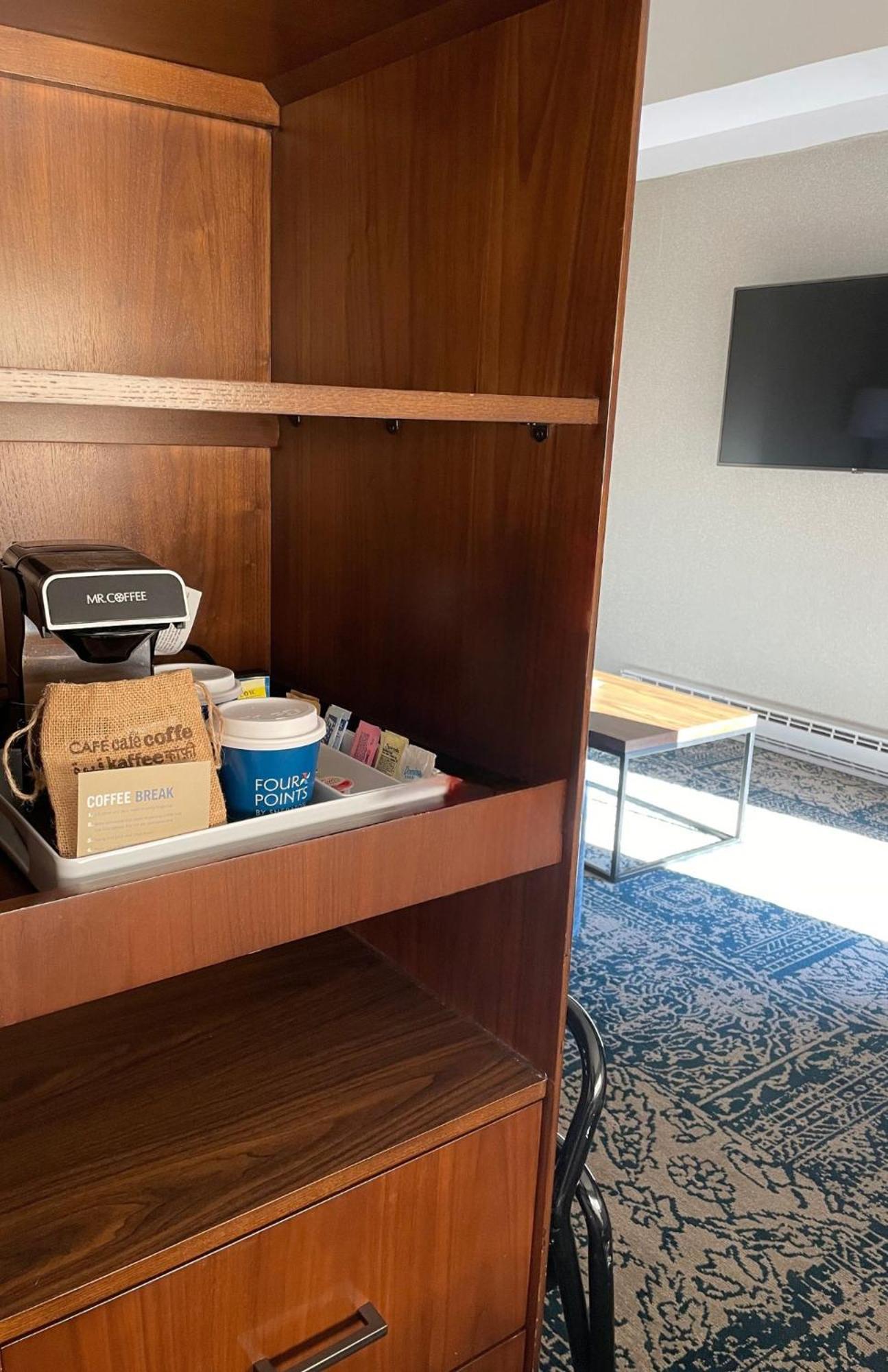 Four Points By Sheraton Norwood Conference Center Esterno foto