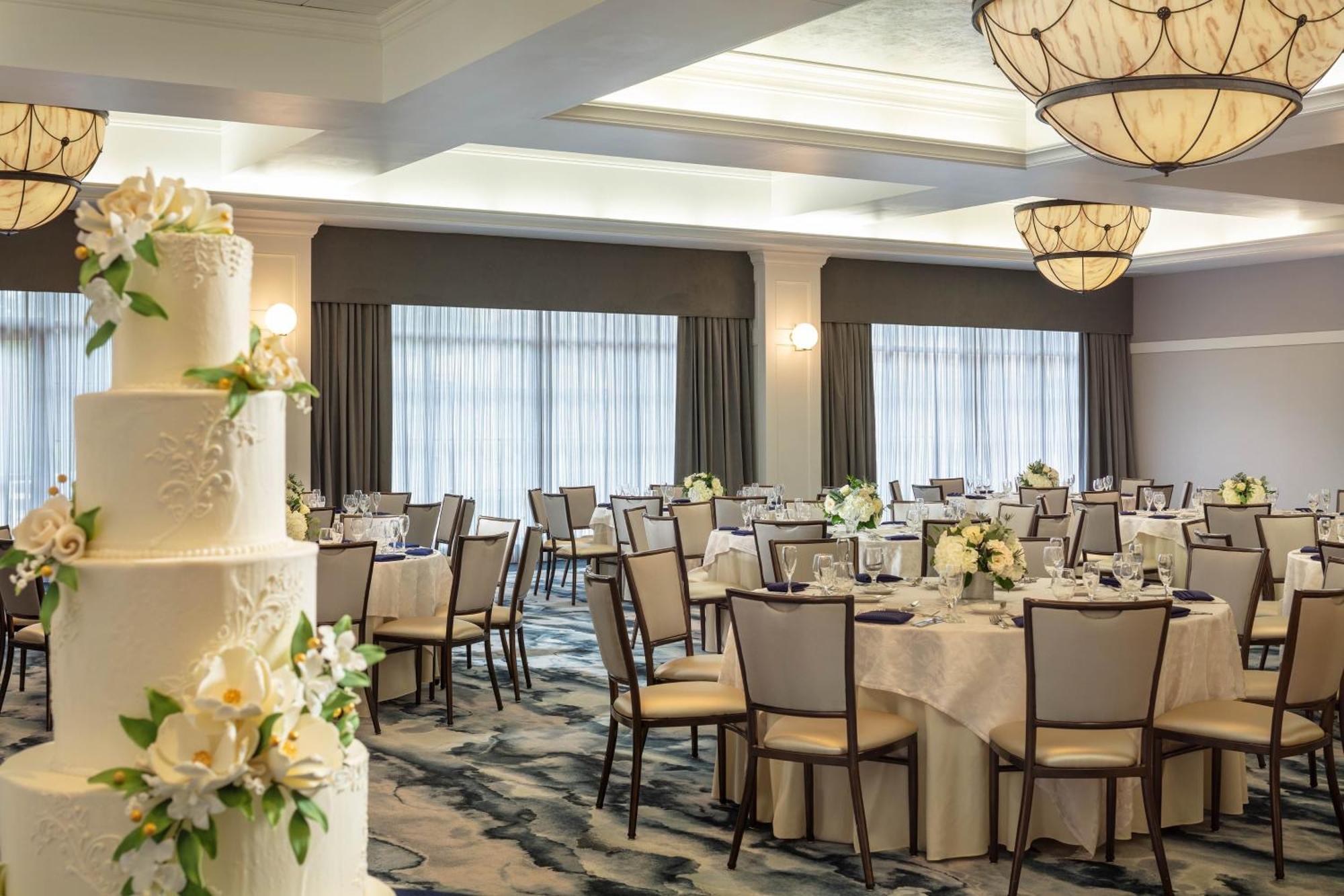 Four Points By Sheraton Norwood Conference Center Esterno foto