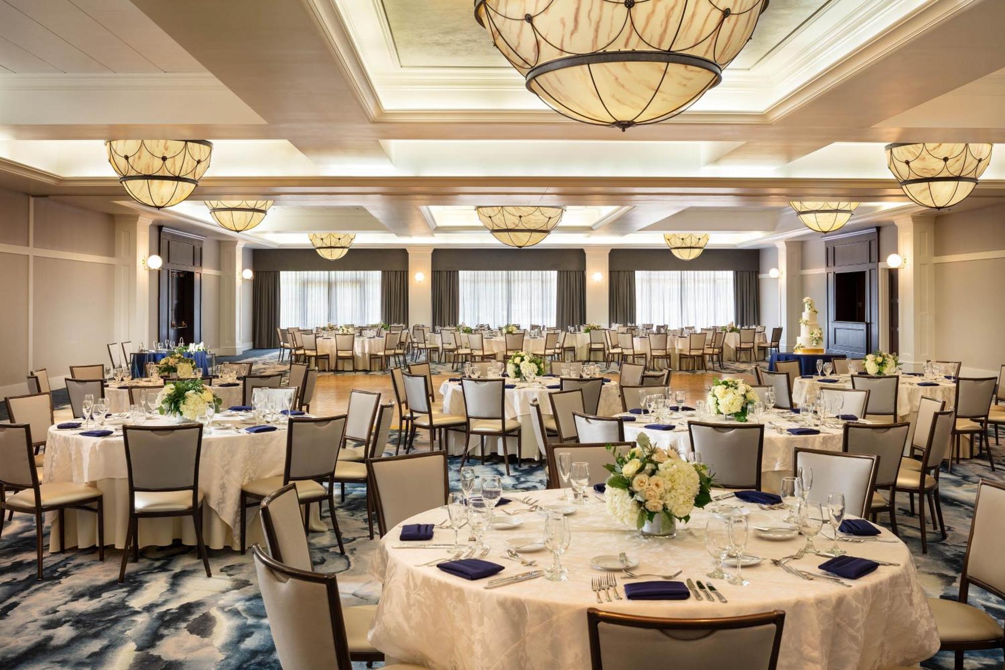 Four Points By Sheraton Norwood Conference Center Esterno foto