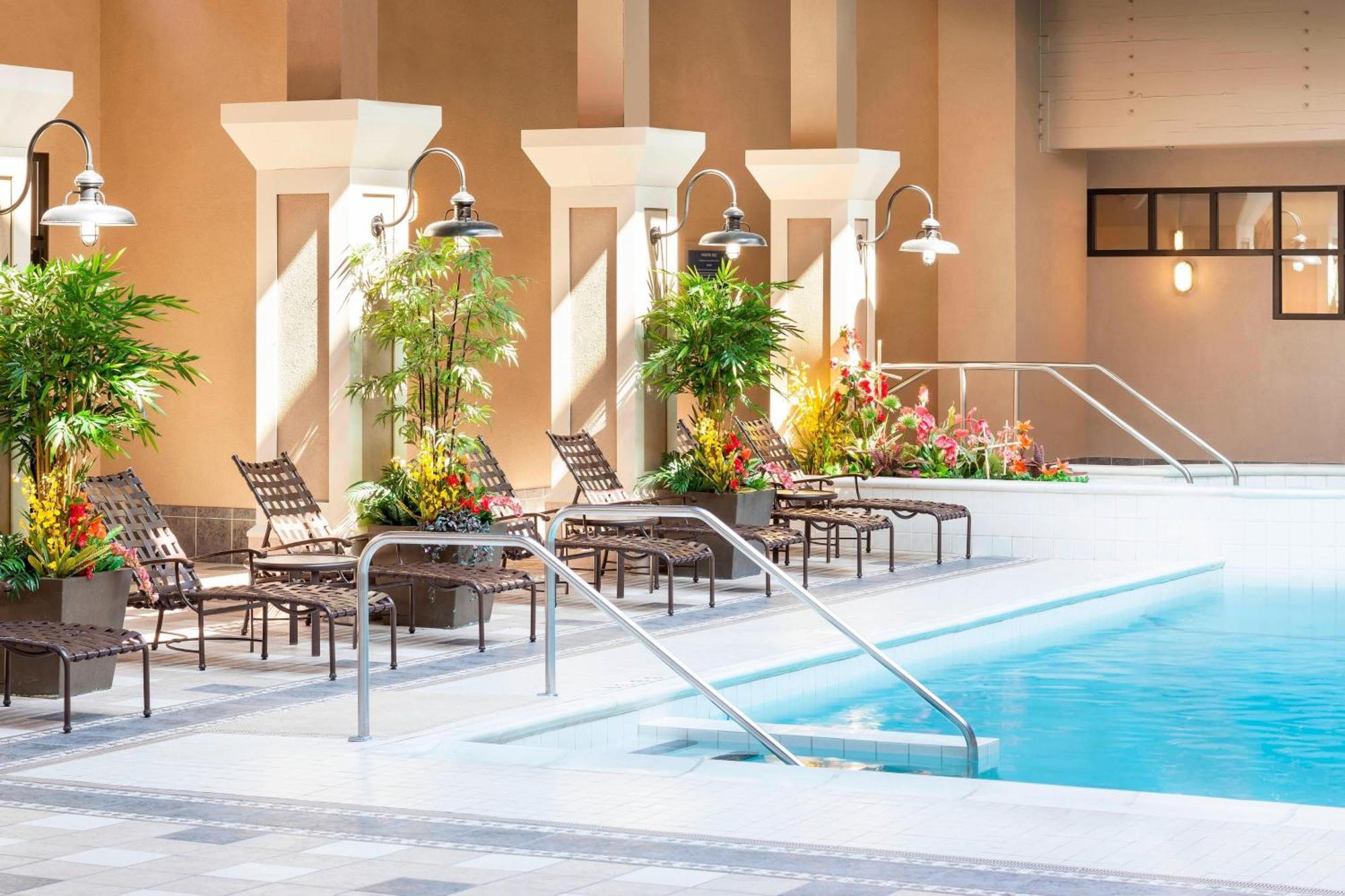 Four Points By Sheraton Norwood Conference Center Esterno foto