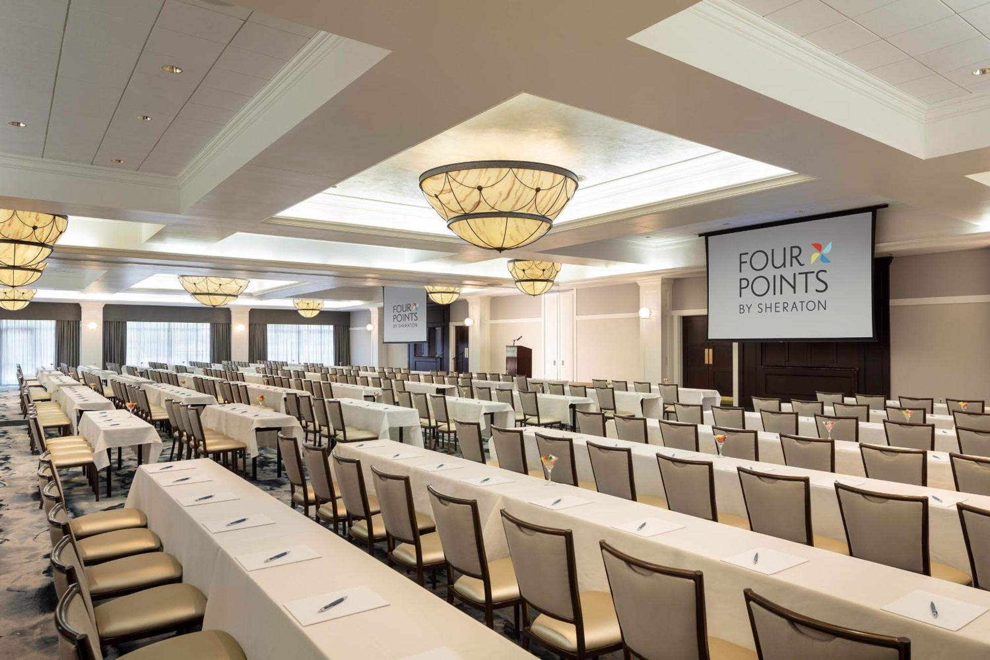Four Points By Sheraton Norwood Conference Center Esterno foto