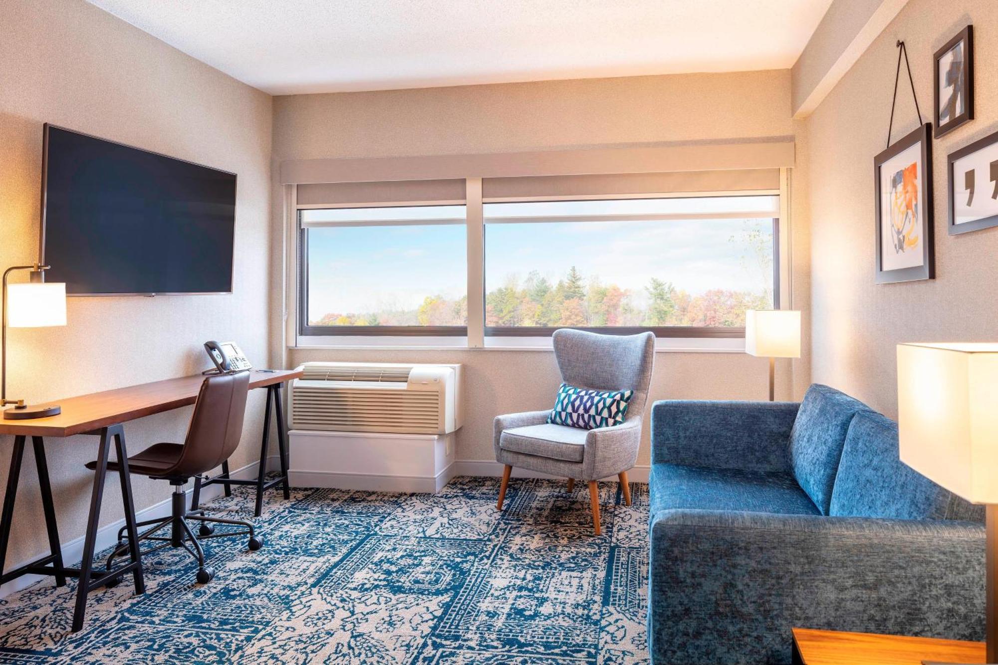 Four Points By Sheraton Norwood Conference Center Esterno foto