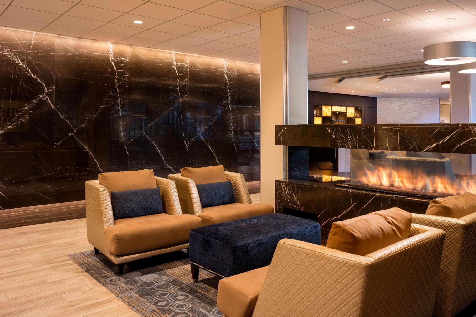 Four Points By Sheraton Norwood Conference Center Esterno foto