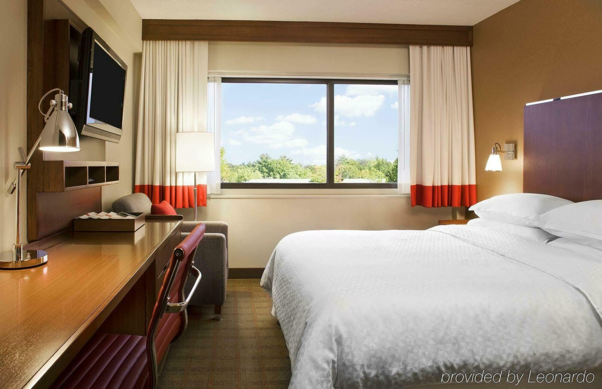 Four Points By Sheraton Norwood Conference Center Esterno foto